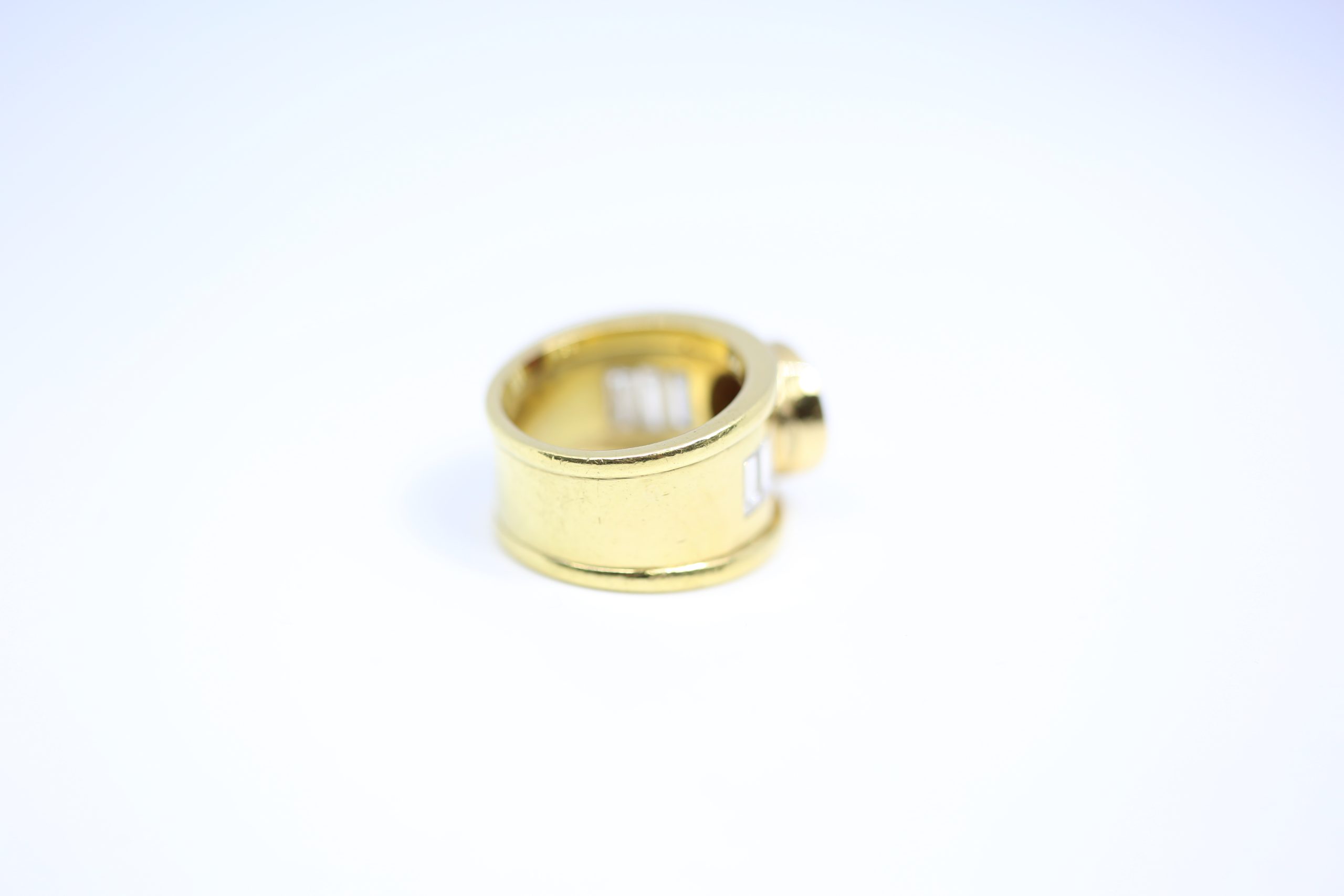 Sortija oro 18 k con rubí y diamantes talla baguette - Imagen 3